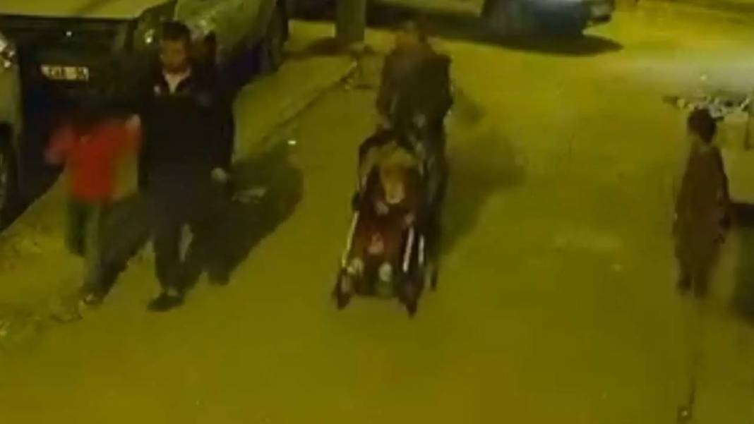 Adana’da Küçük Çocuğa Sokak Ortasında Şiddet Pes Dedirtti! 1